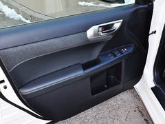2014款 200h 1.8L CVT 舒适版（双色）