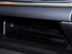 2014款 200h 1.8L CVT 舒适版（双色）
