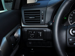 2014款 200h 1.8L CVT 舒适版（双色）