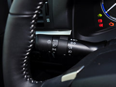 2014款 200h 1.8L CVT 舒适版（双色）