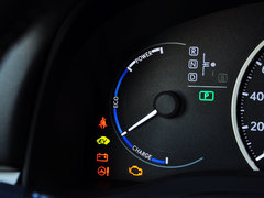2014款 200h 1.8L CVT 舒适版（双色）