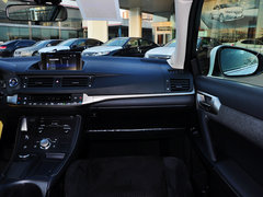 2014款 200h 1.8L CVT 舒适版（双色）