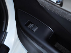 2014款 200h 1.8L CVT 舒适版（双色）