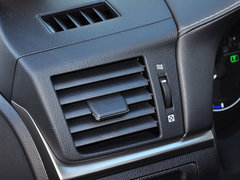 2014款 200h 1.8L CVT 舒适版（双色）
