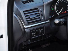 2014款 200h 1.8L CVT 舒适版（双色）