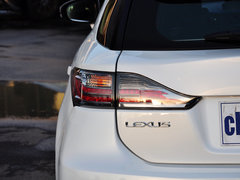 2014款 200h 1.8L CVT 舒适版（双色）