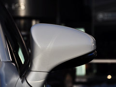 2014款 200h 1.8L CVT 舒适版（双色）