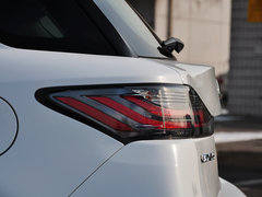 雷克萨斯CT 2014款 200h 1.8L CVT F SPORT版（双色）