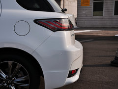 2014款 200h 1.8L CVT F SPORT版（双色）