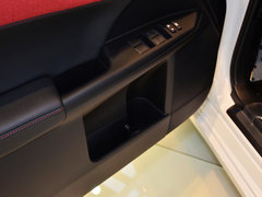 雷克萨斯CT 2014款 200h 1.8L CVT F SPORT版（双色）