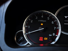 2014款 1.6L 手动 两驱豪华版