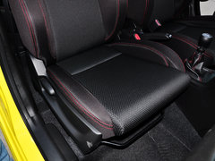 2014款 1.6L 手动 两驱豪华版