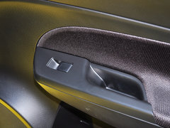 2014款 1.6L 手动 两驱豪华版