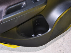 2014款 1.6L 手动 两驱豪华版