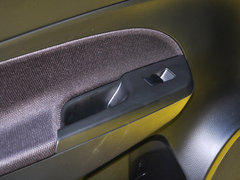 2014款 1.6L 手动 两驱豪华版