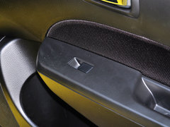2014款 1.6L 手动 两驱豪华版