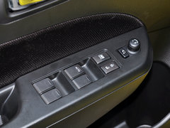 2014款 1.6L 手动 两驱豪华版