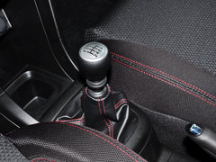 2014款 1.6L 手动 两驱豪华版