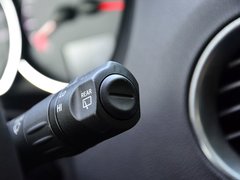 2014款 改款 2.5L CVT 两驱舒适版 5座