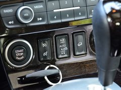 2014款 改款 2.5L CVT 两驱舒适版 5座