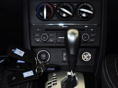 2014款 改款 2.0L CVT 两驱标准版 5座