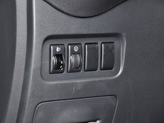 2014款 改款 2.0L CVT 两驱标准版 5座