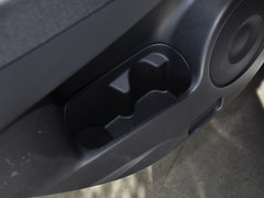 2014款 改款 2.0L CVT 两驱标准版 5座