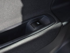 2014款 改款 2.0L CVT 两驱标准版 5座
