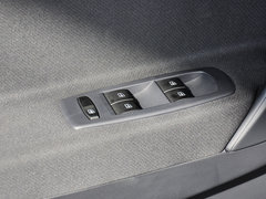 2014款 改款 2.0L CVT 两驱标准版 5座
