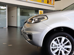 2014款 改款 2.0L CVT 两驱标准版 5座