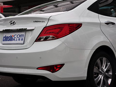 2014款 三厢 1.4L 手动 顶级型TOP