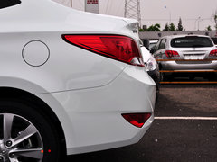 2014款 三厢 1.4L 手动 顶级型TOP