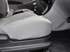 2014款 三厢 1.4L 手动 顶级型TOP
