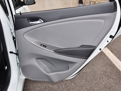 2014款 三厢 1.4L 手动 顶级型TOP