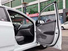 2014款 三厢 1.4L 手动 顶级型TOP