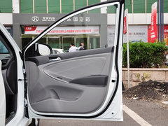 2014款 三厢 1.4L 手动 顶级型TOP