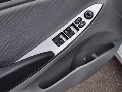 2014款 三厢 1.4L 手动 顶级型TOP