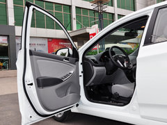 2014款 三厢 1.4L 手动 顶级型TOP