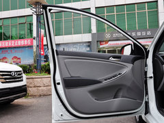 2014款 三厢 1.4L 手动 顶级型TOP
