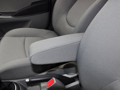 2014款 三厢 1.4L 手动 顶级型TOP