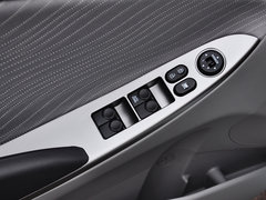 2014款 三厢 1.4L 手动 顶级型TOP