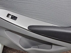 2014款 三厢 1.4L 手动 顶级型TOP