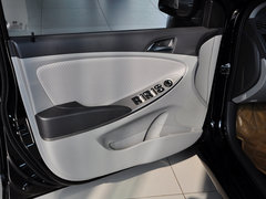 2014款 三厢 1.4L 自动 顶级型TOP