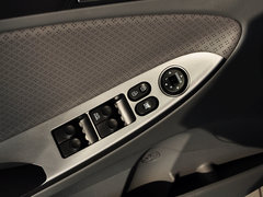 2014款 三厢 1.4L 自动 顶级型TOP