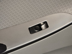2014款 三厢 1.4L 自动 顶级型TOP