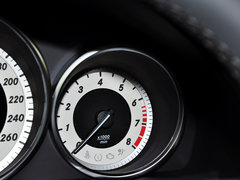 2014款 改款E300L 3.0L 自动 运动豪华型