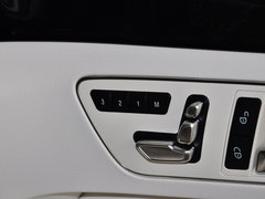 2014款 改款E300L 3.0L 自动 运动豪华型