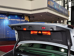 2014款 改款E300L 3.0L 自动 运动豪华型