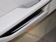 2014款 改款E300L 3.0L 自动 运动豪华型