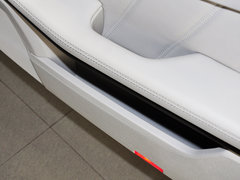 2014款 改款E300L 3.0L 自动 运动豪华型
